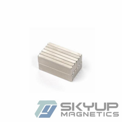 China High Performance Cube Permanent Rare earth NdFeB Magnets  coated with Nickel for electronics supplier