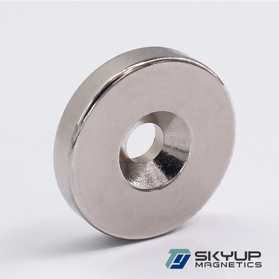 China N52 Largest disc neodymium magnet with countersunk hole supplier
