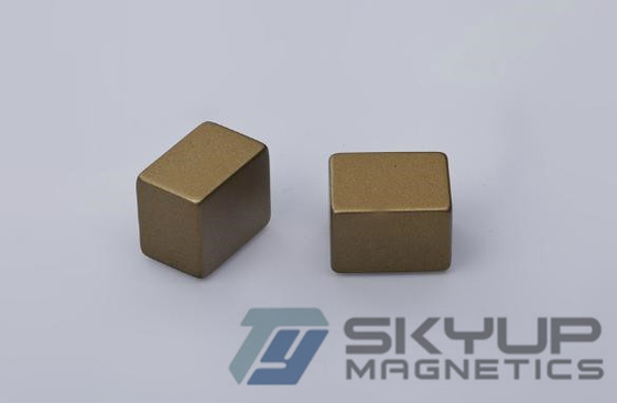 N35 strong Cube Permanent Rare earth NdFeB Magnets 10x10x10mm coated with Nickel for electronics